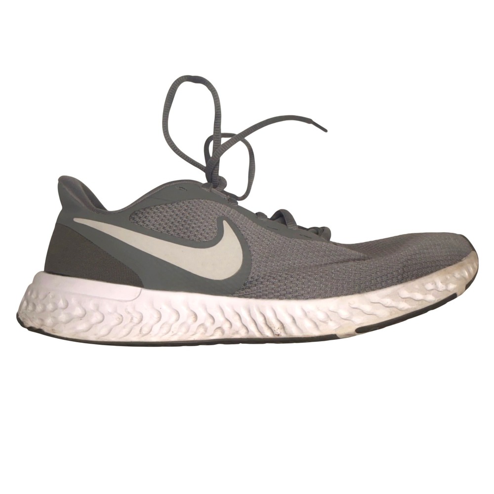 Nike Revolution 5 Grey White Running Shoes Athletic Sneakers BQ6714-002 Womens 9